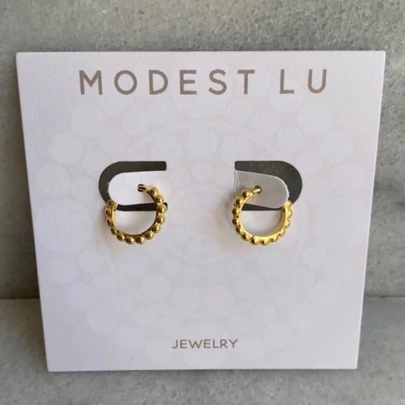 18K Gold Beaded Huggie Hoop Earrings - Picture 3 of 3